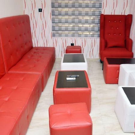 City Nest Hotel Ogombo 외부 사진