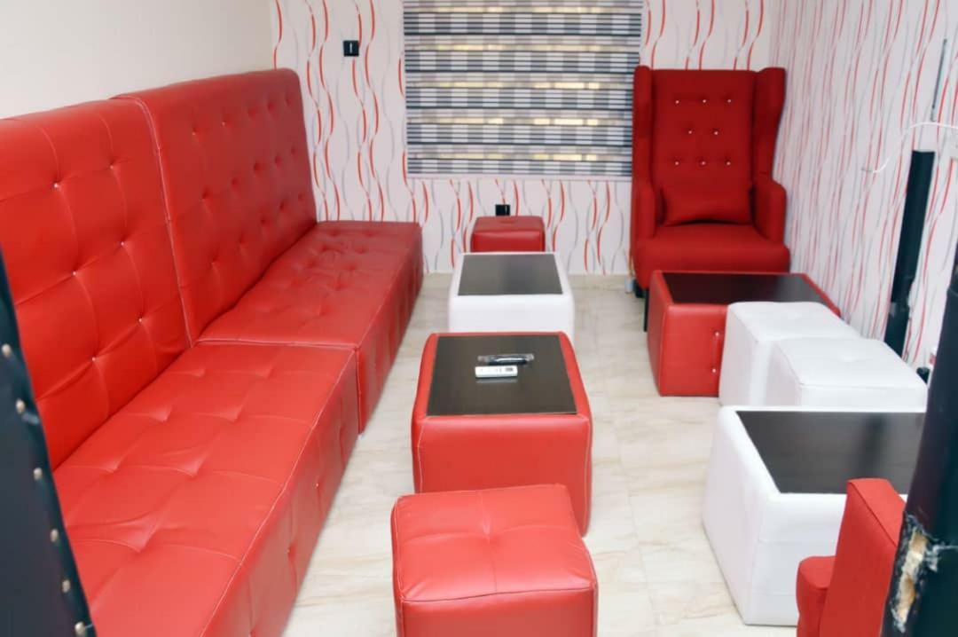 City Nest Hotel Ogombo 외부 사진