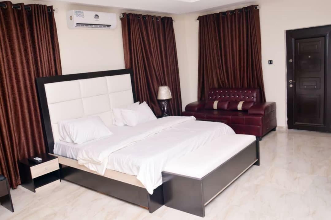 City Nest Hotel Ogombo 외부 사진