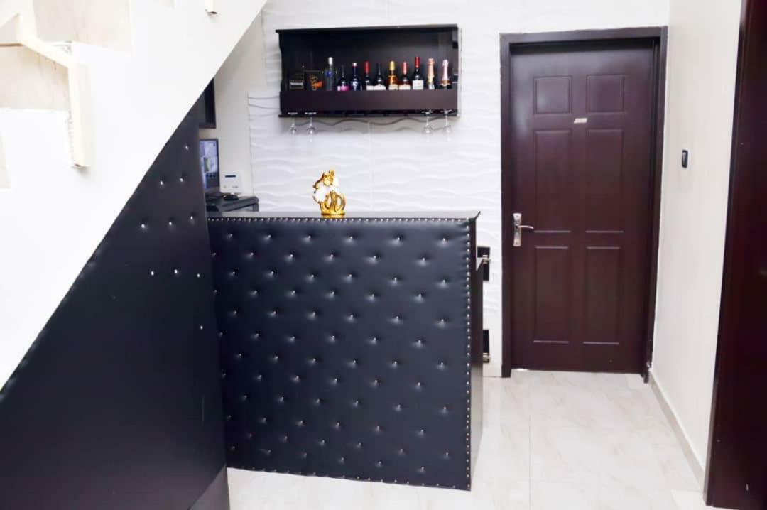 City Nest Hotel Ogombo 외부 사진